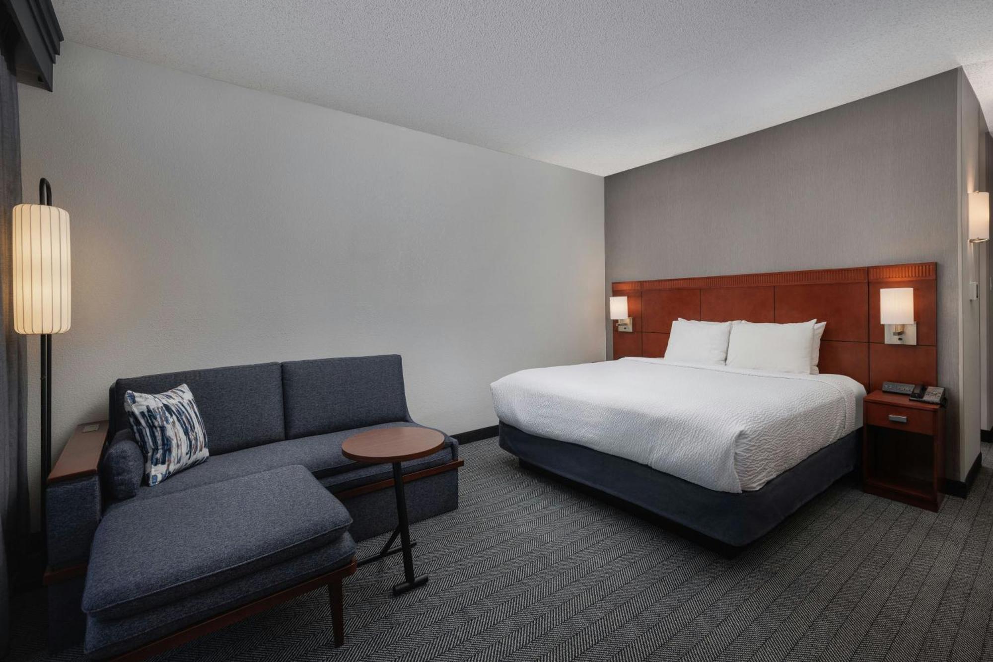 Courtyard By Marriott Denver Central Park Esterno foto