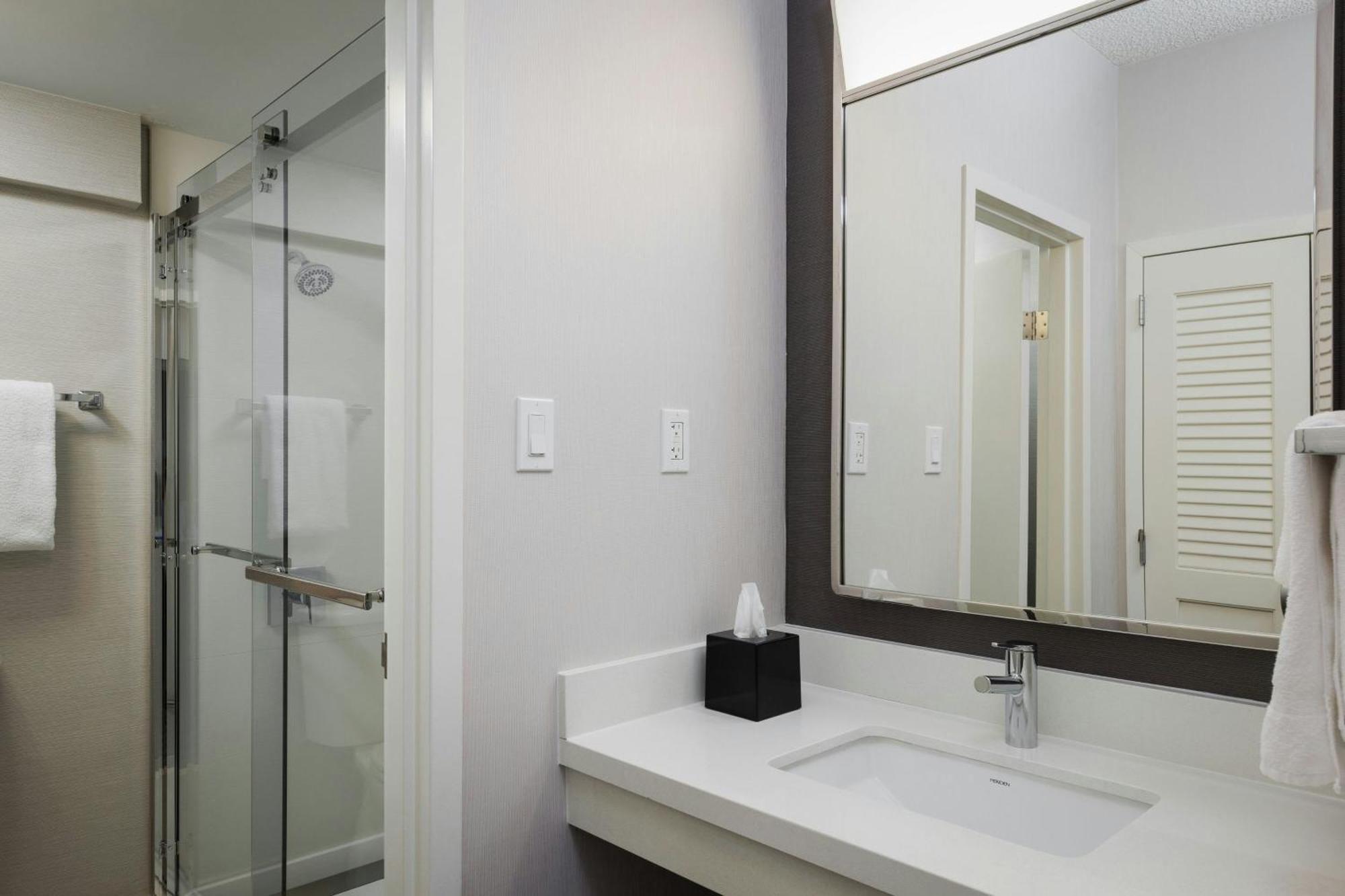 Courtyard By Marriott Denver Central Park Esterno foto