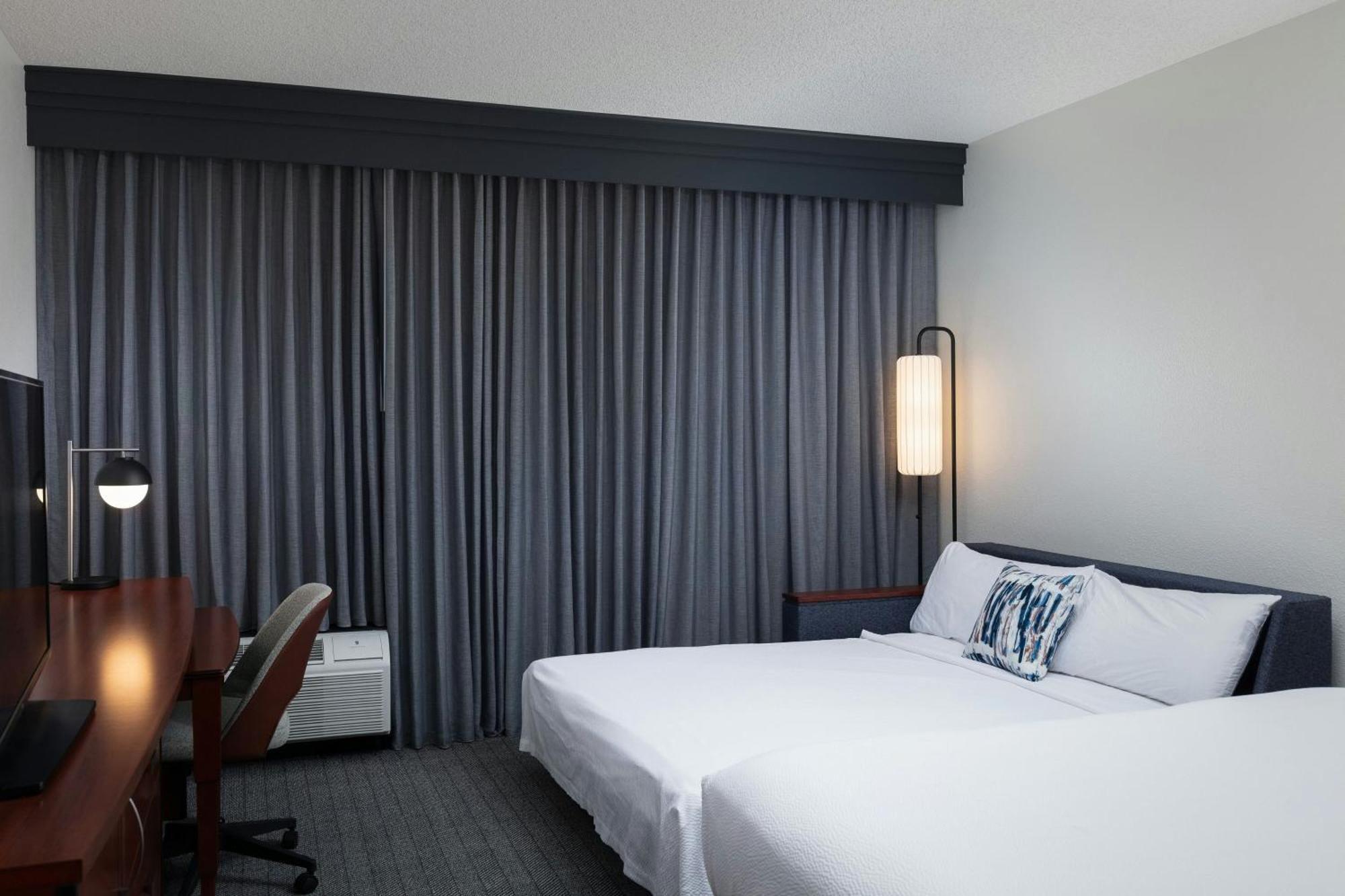Courtyard By Marriott Denver Central Park Esterno foto