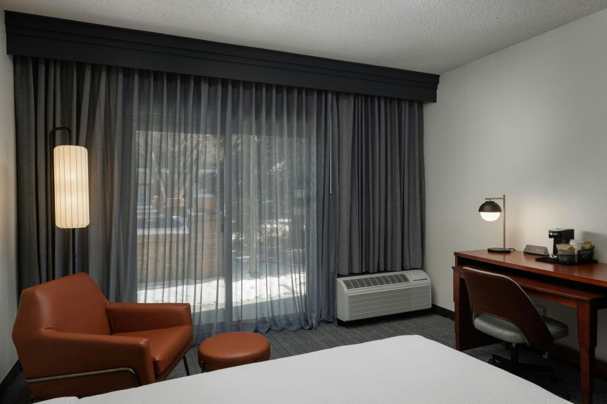 Courtyard By Marriott Denver Central Park Esterno foto