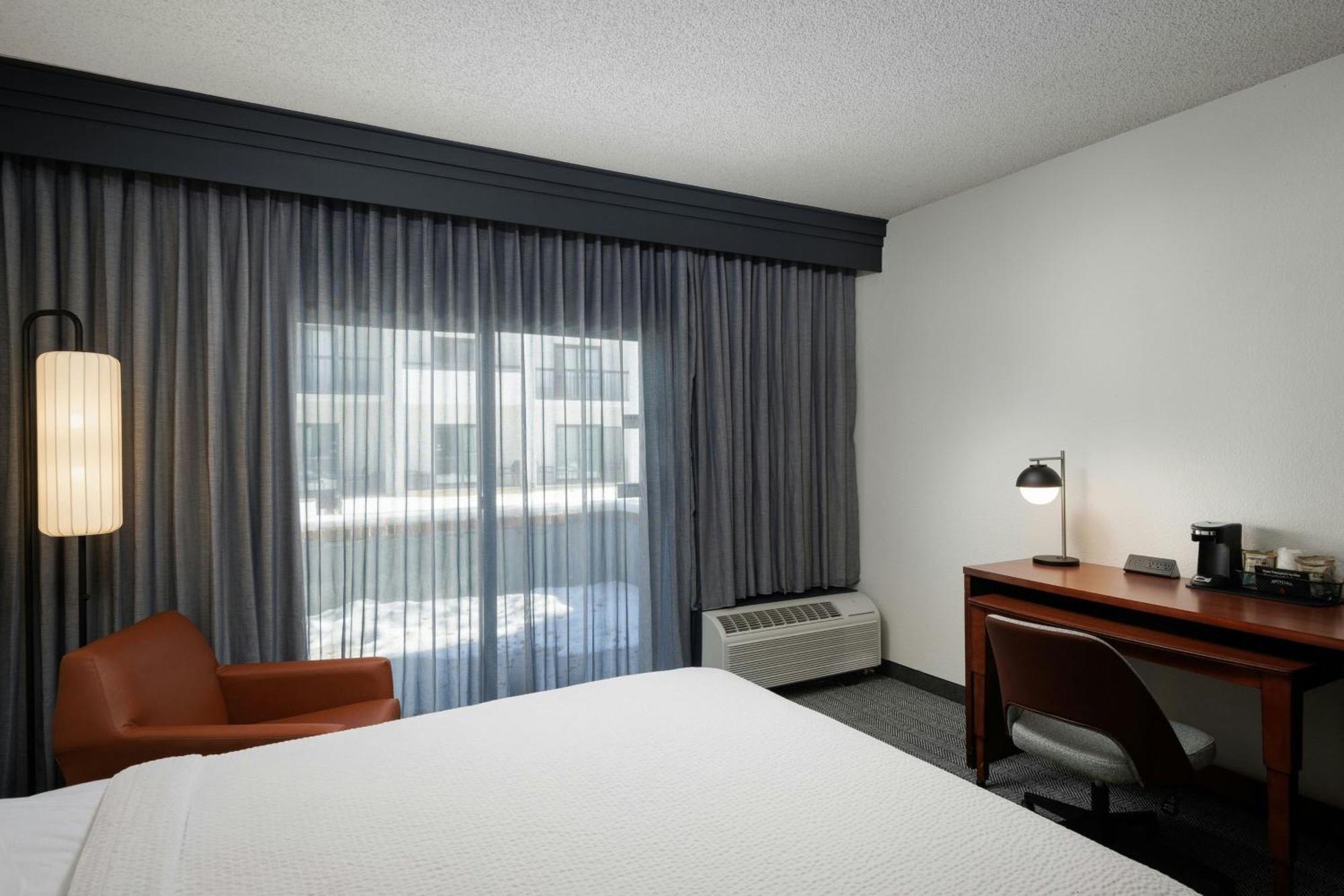 Courtyard By Marriott Denver Central Park Esterno foto