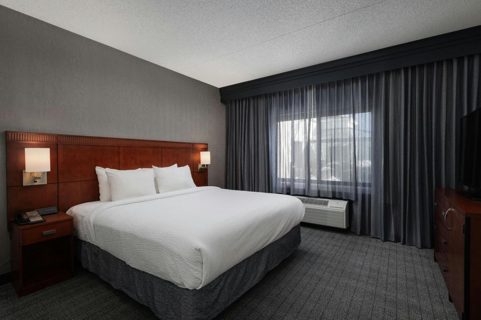 Courtyard By Marriott Denver Central Park Esterno foto