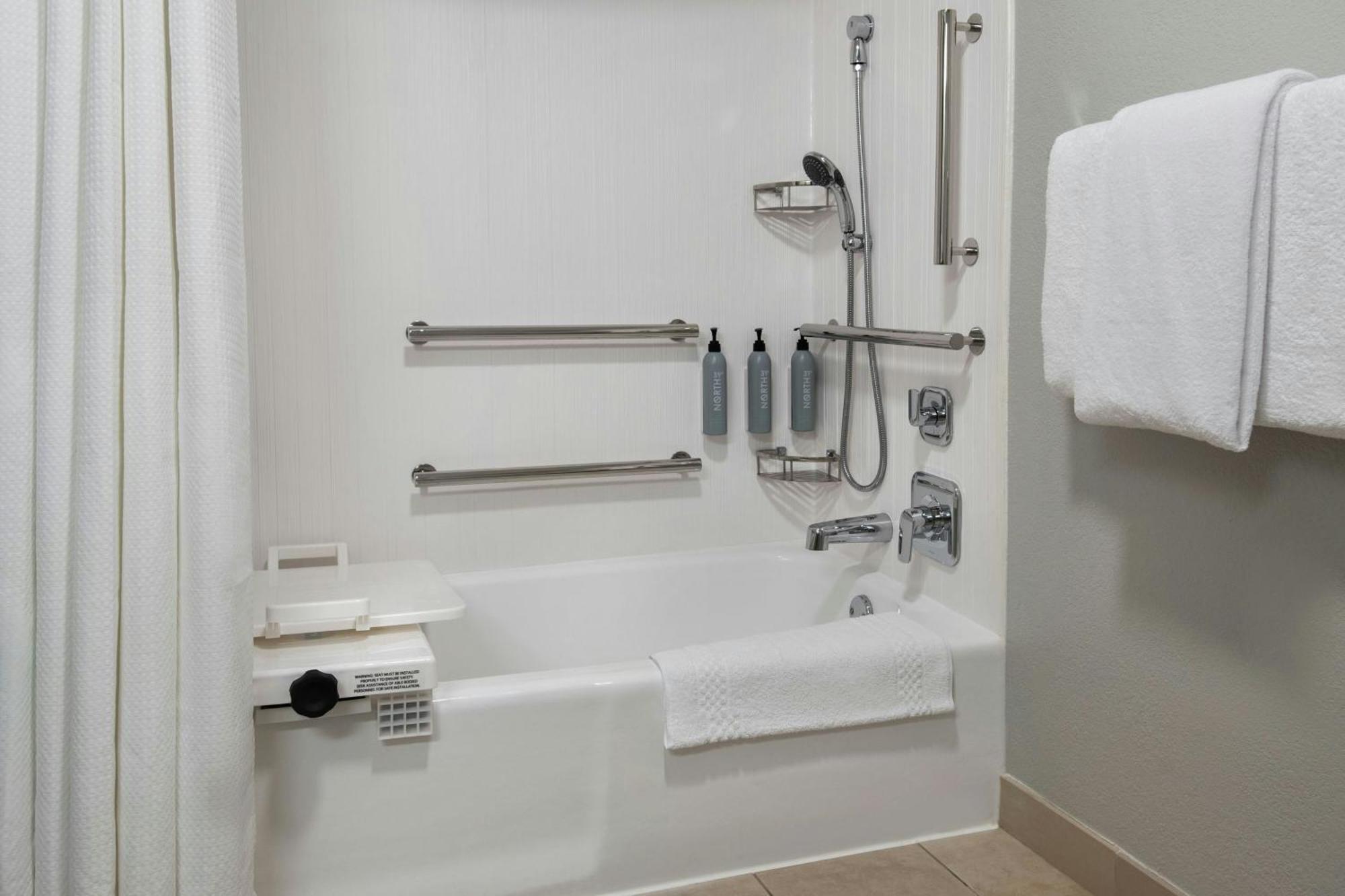 Courtyard By Marriott Denver Central Park Esterno foto