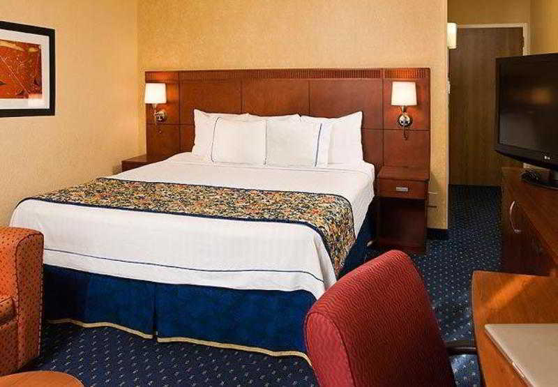 Courtyard By Marriott Denver Central Park Esterno foto