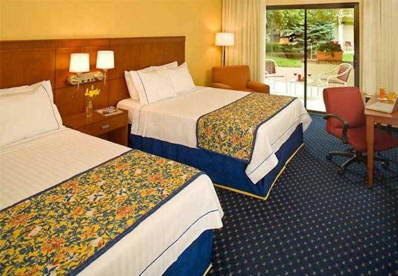 Courtyard By Marriott Denver Central Park Camera foto